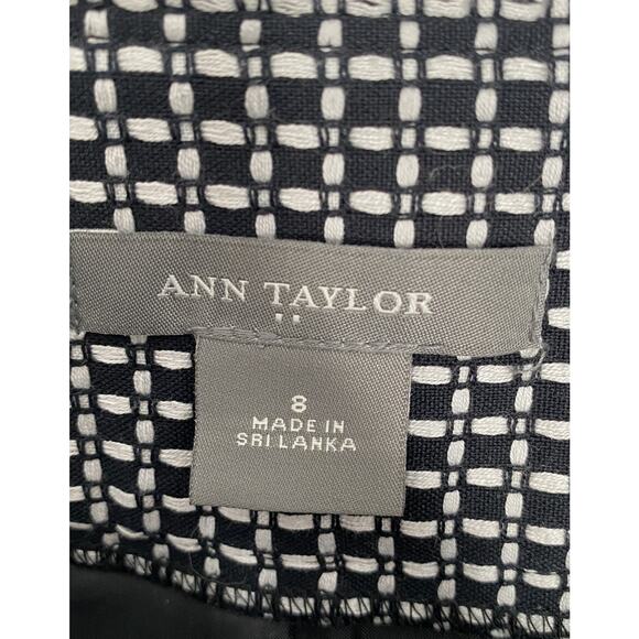 ANN TAYLOR Black and White Check Skirt Two Statement Buttons in the Front Size 8 - Picture 8 of 9